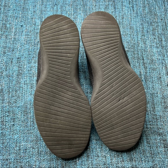 Allbirds Wool Runners Lace Up Sneakers in Dark Gray Black - Picture 6 of 7